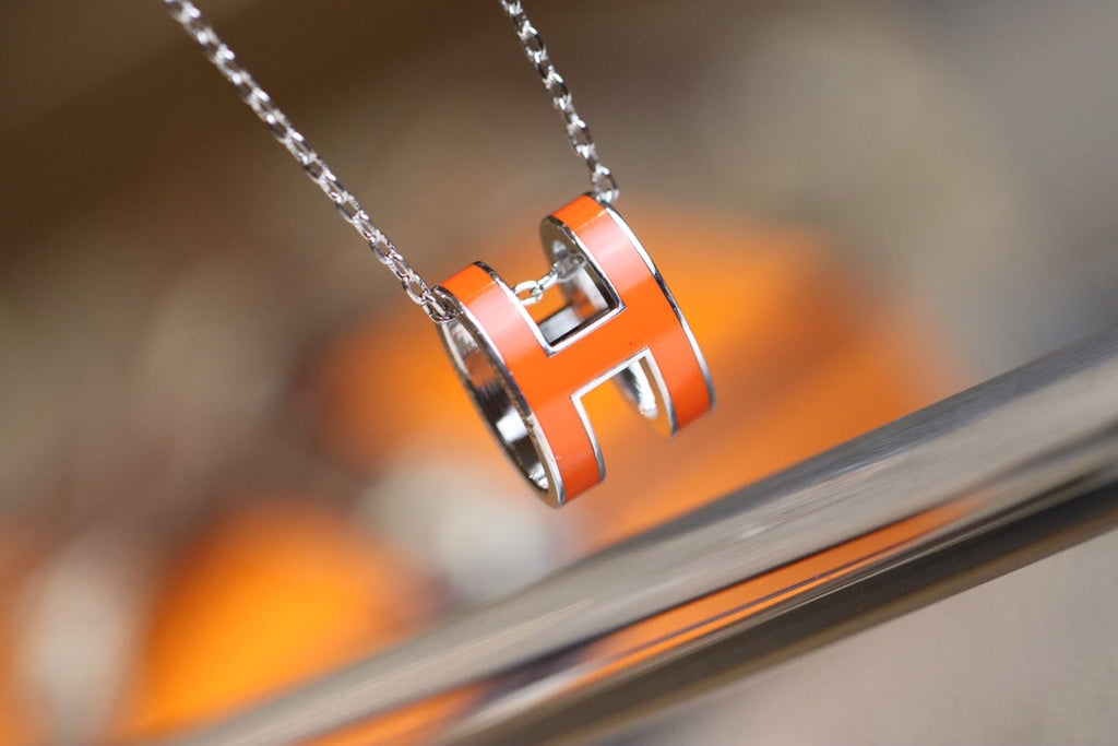 NECKLACE POP H PEDANT SILVER