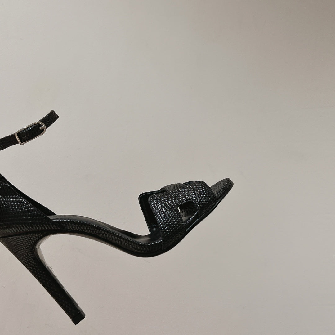PREMIERE 115 SANDAL IN BLACK GRAINED CALFSKIN