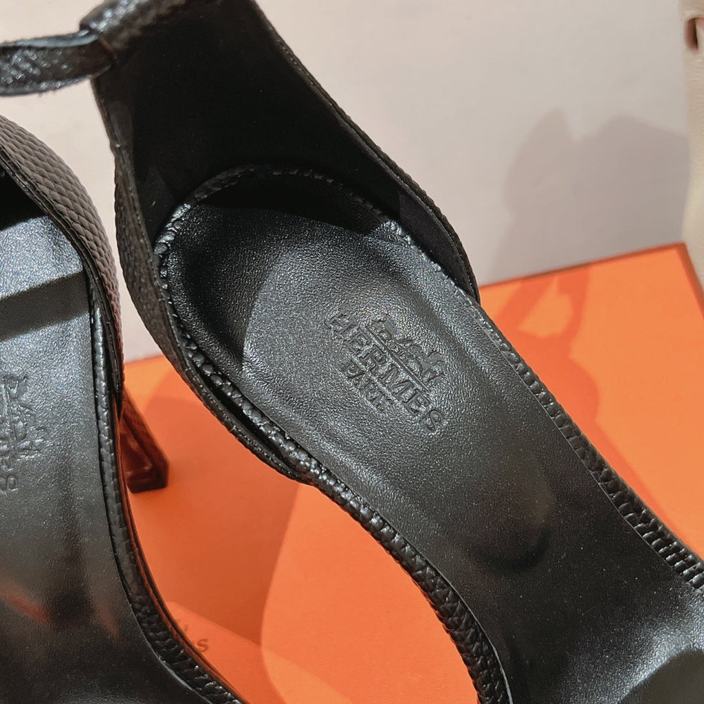 PREMIERE 115 SANDAL IN BLACK GRAINED CALFSKIN