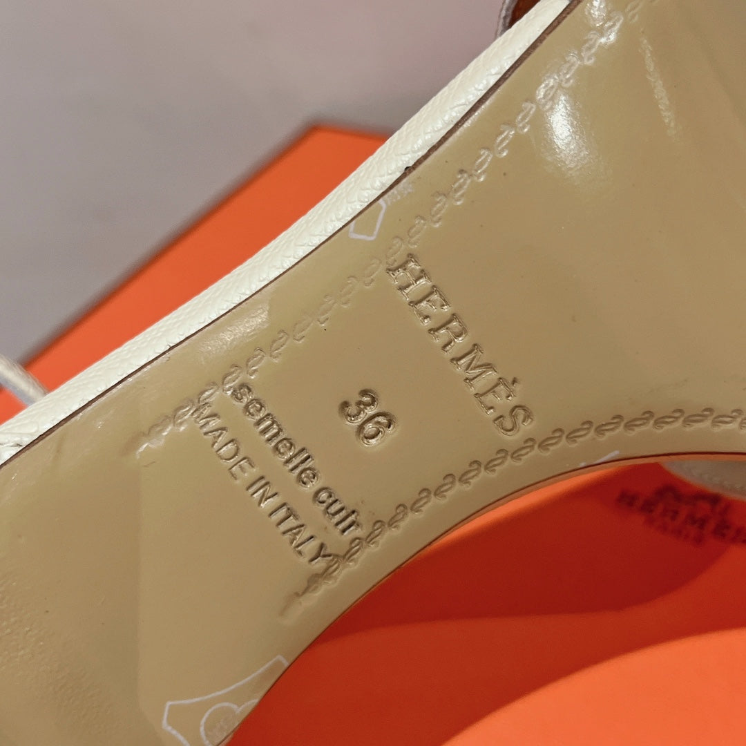 PREMIERE 105 SANDAL IN WHITE CREAM GRAINED CALFSKIN