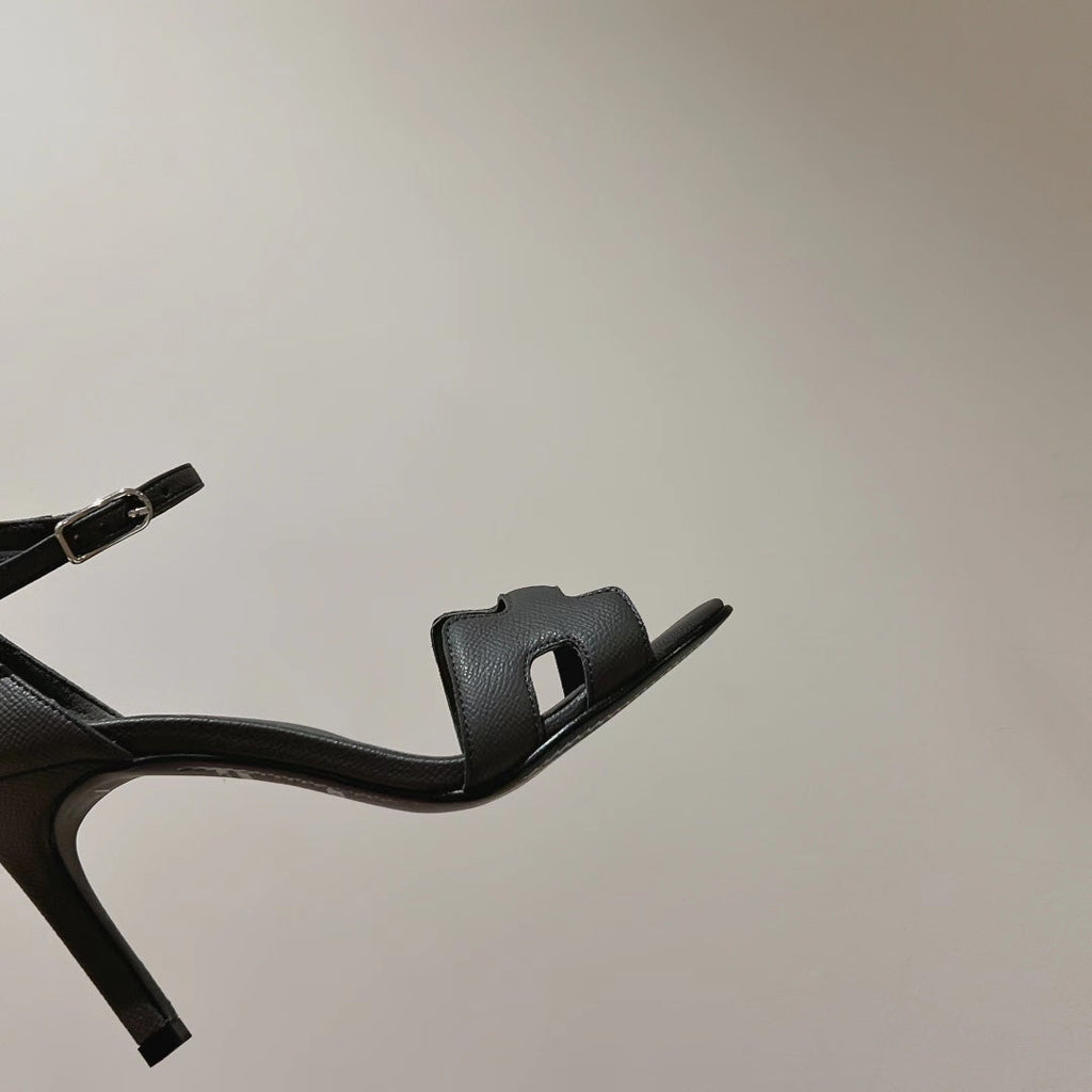 PREMIERE 105 SANDAL IN DARK GRAY CALFSKIN