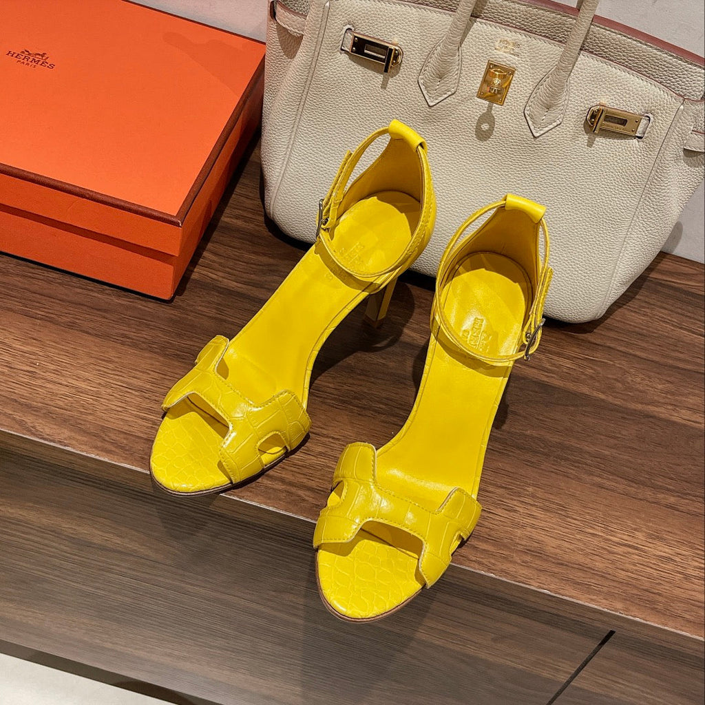 PREMIERE 105 SANDAL IN BRIGHT YELLOW CALFSKIN