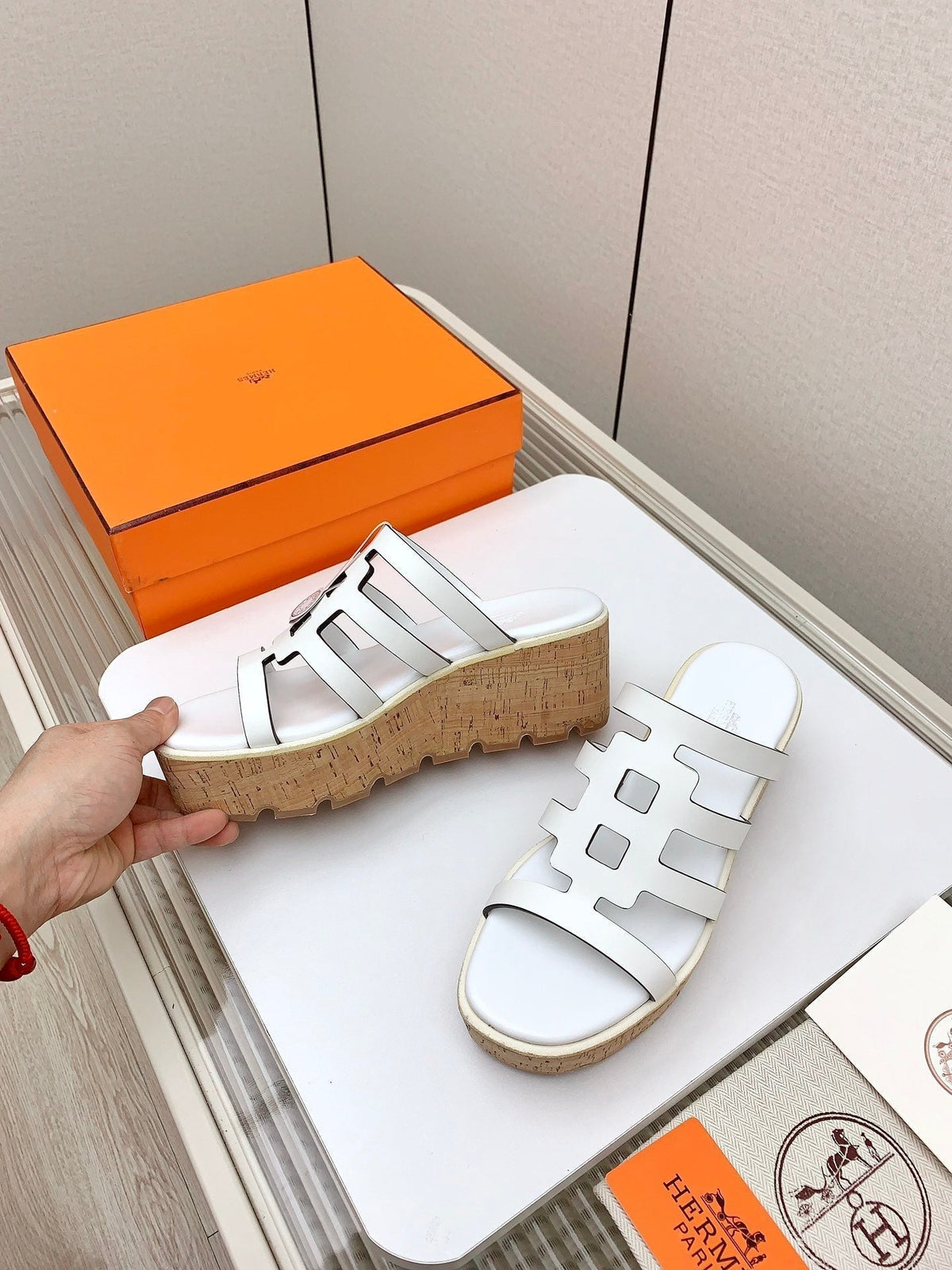 ISABELLA 30 SANDAL IN WHITE CALFSKIN