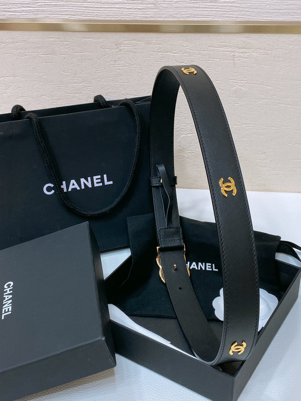CC BELT 30MM IN BLACK SMOOTH CALFSKIN GOLD MIX BLACK HARDWARE