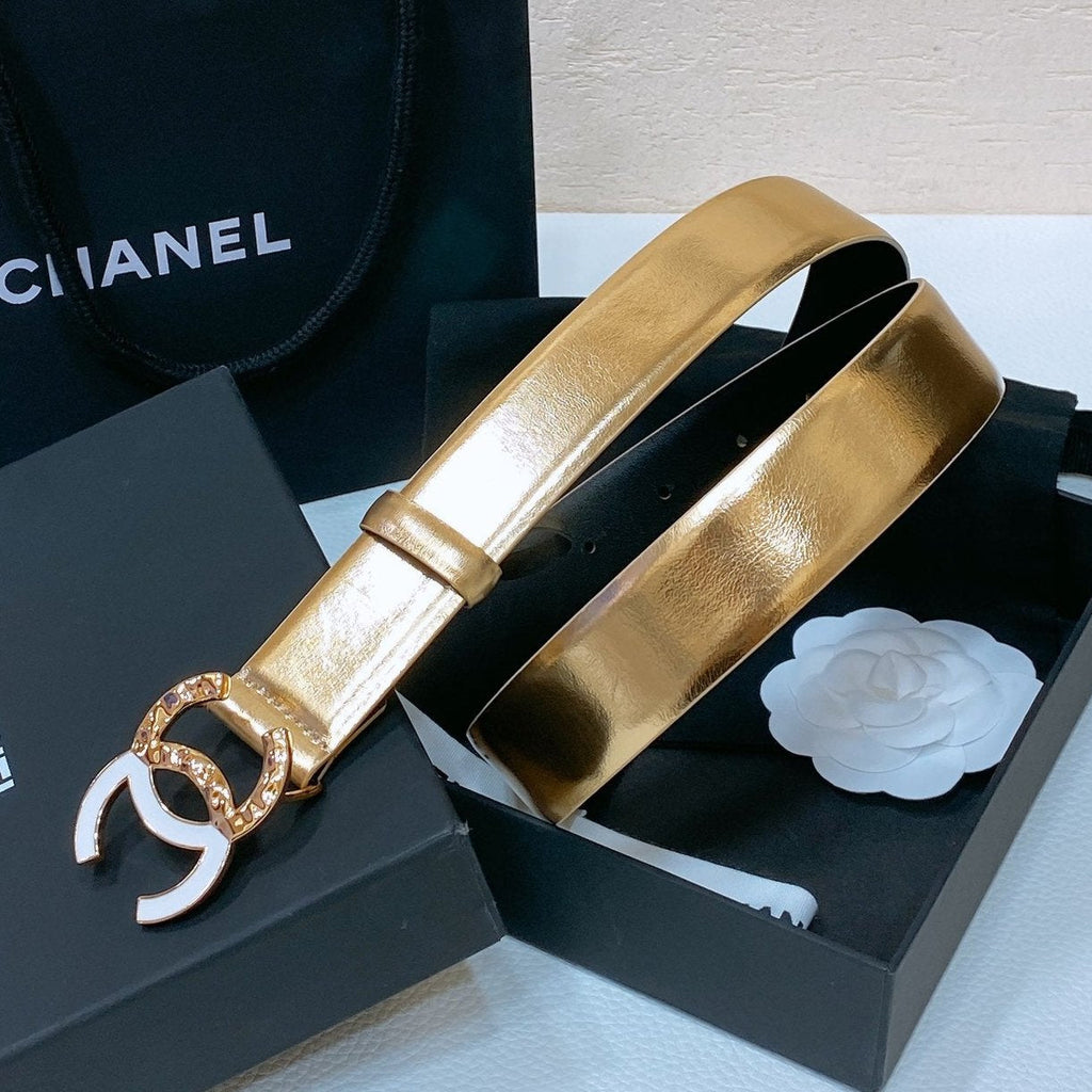 CC BELT 30MM IN GOLD SMOOTH CALFSKIN GOLD MIX WHITE HARDWARE