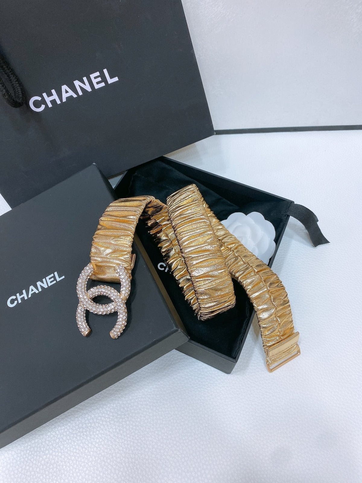 CC ELASTIC BELT 30MM IN GOLD CALFSKIN GOLD HARDWARE WITH RHINSTONES