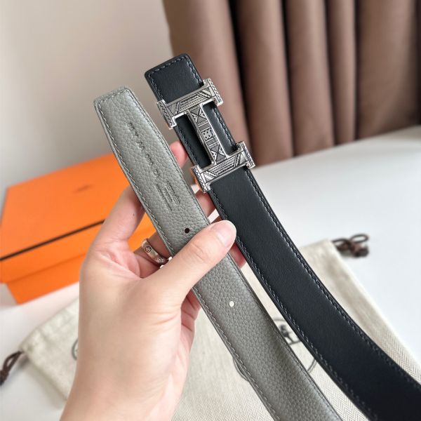 HERM H Touareg Reversible Belt 32MM in Grey Clemence Leather