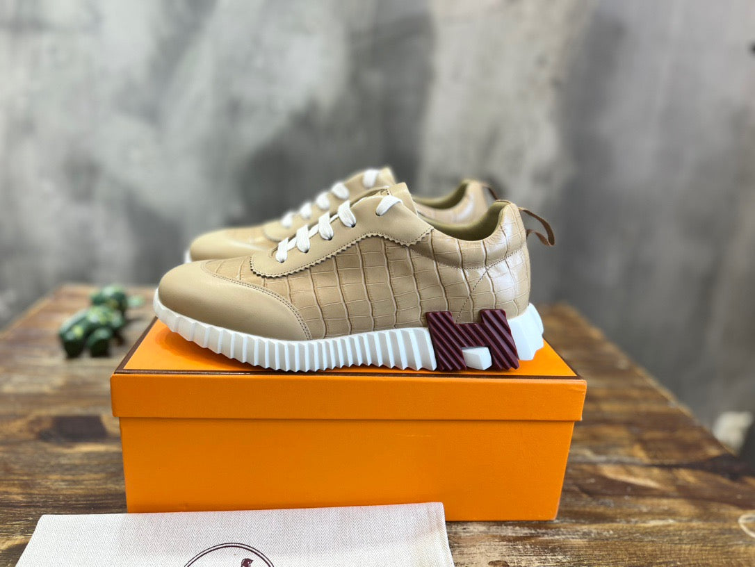 HERM Sneakers