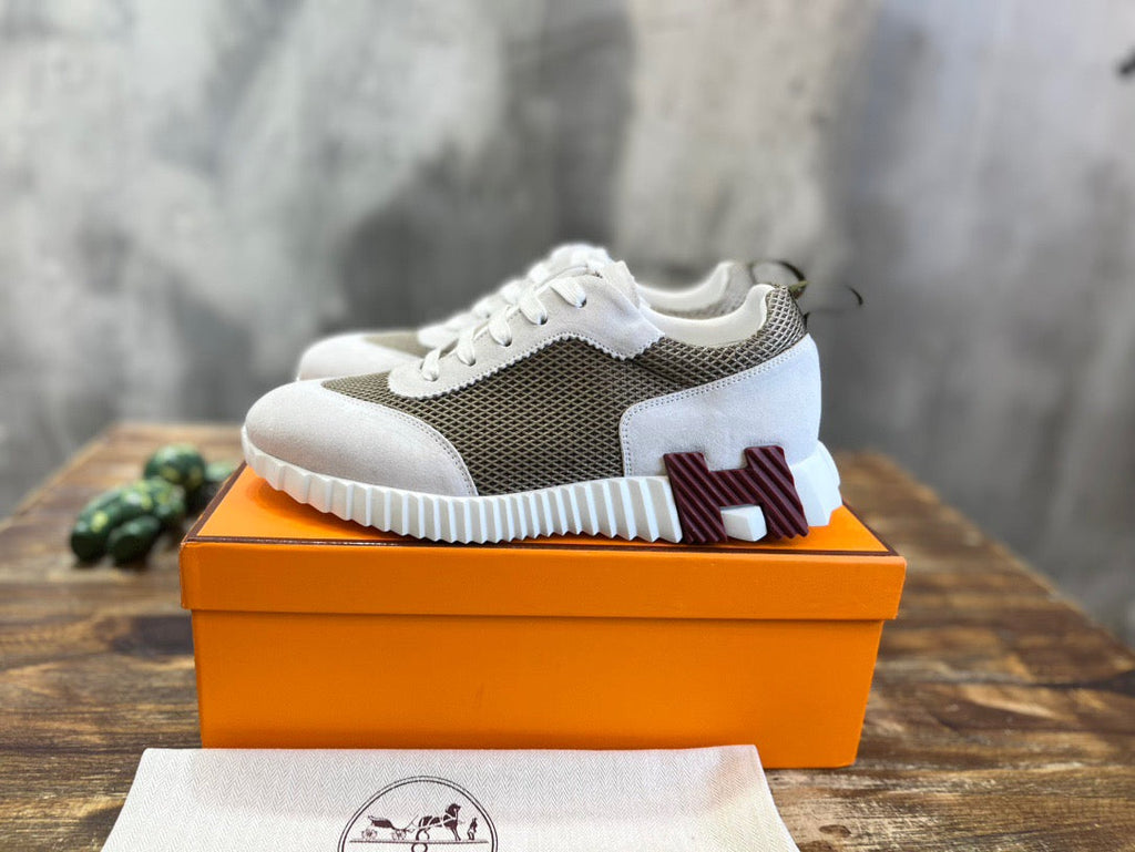 HERM Sneakers