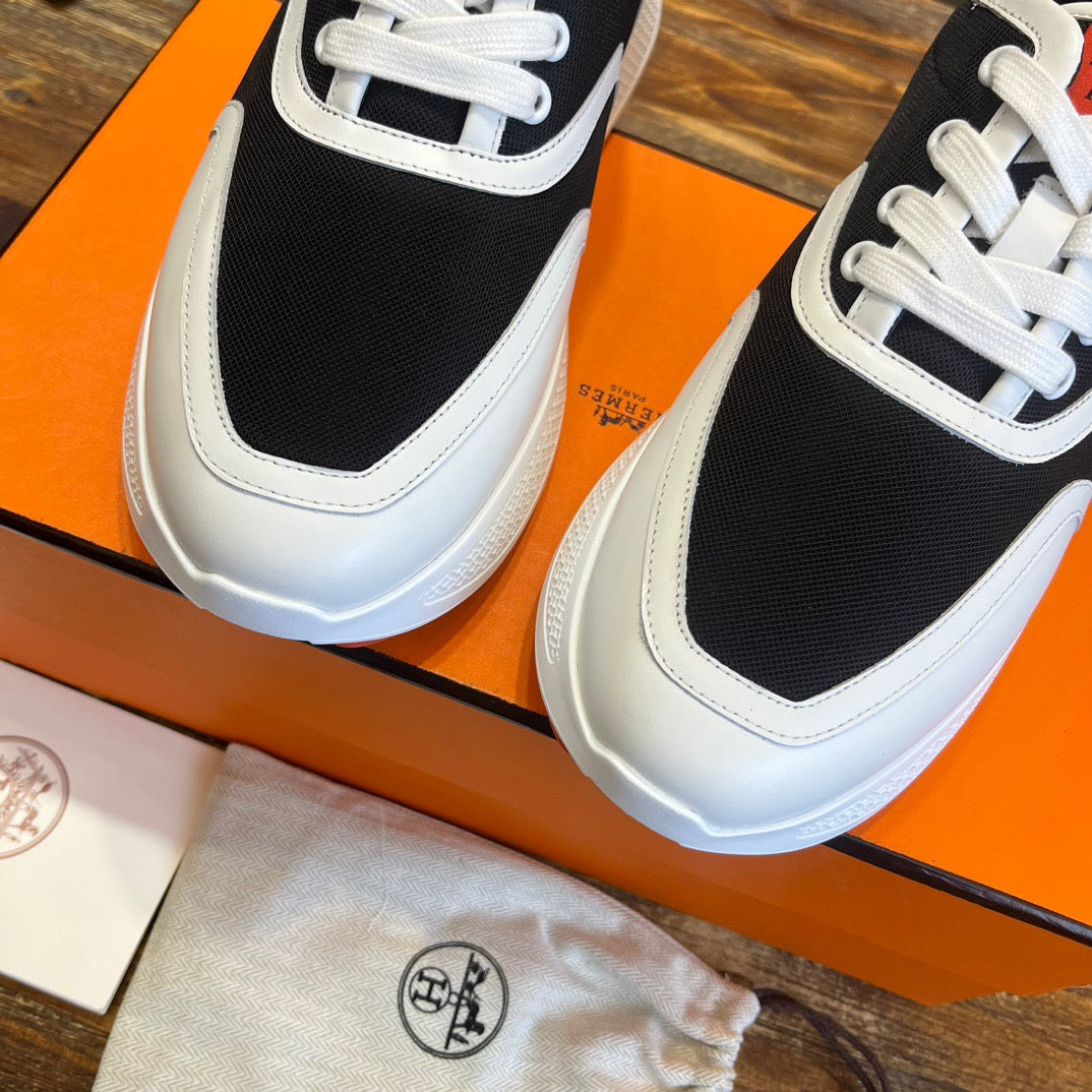 HERM Sneakers
