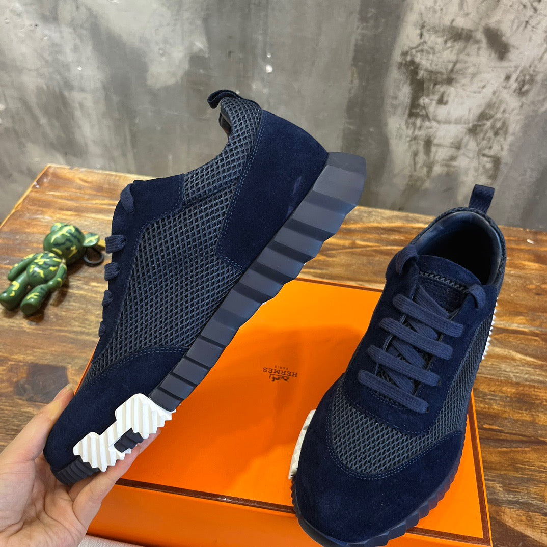 HERM Sneakers