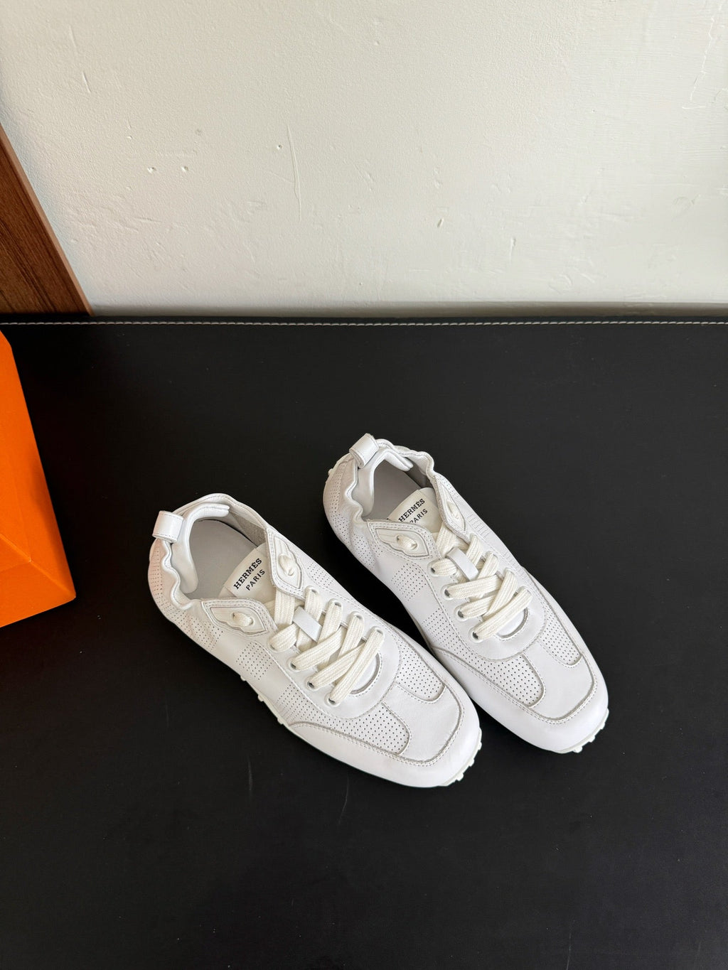 SKATEBOARD SHOES WHITE CALFSKIN