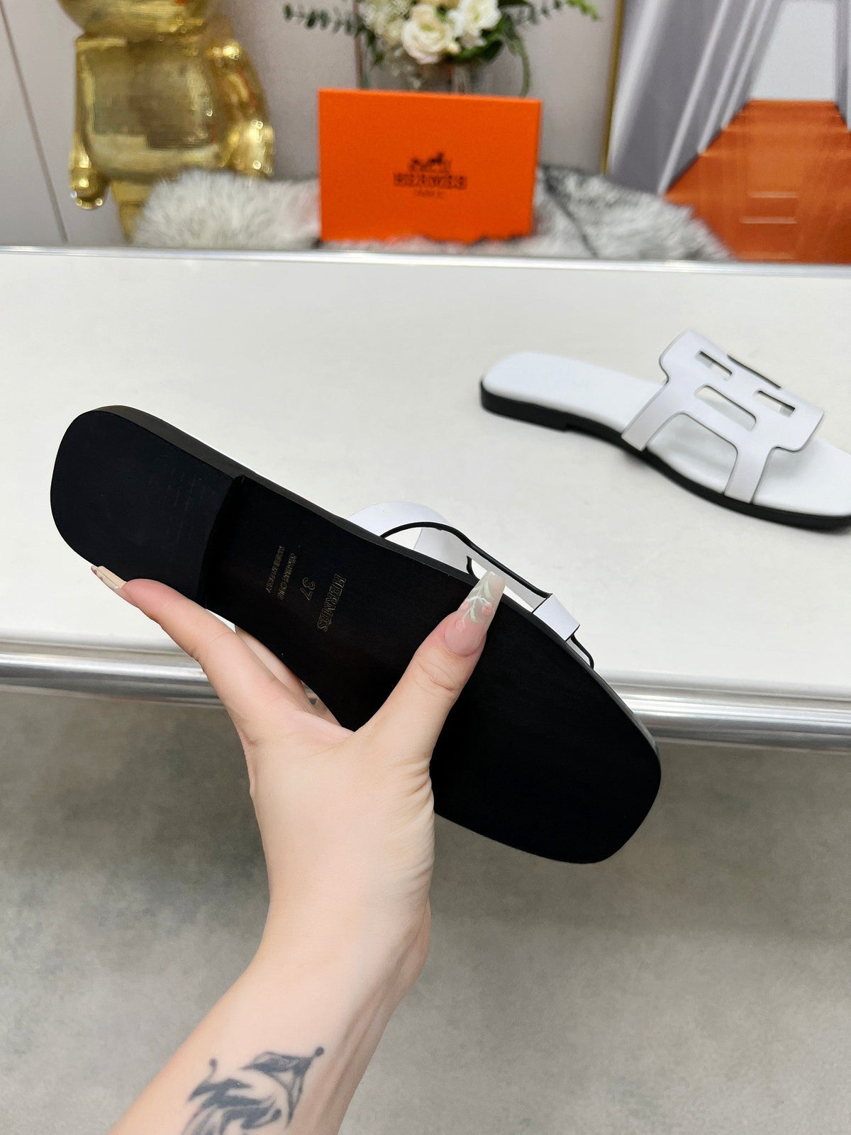 FLATFORM SANDAL WHITE CALFSKIN