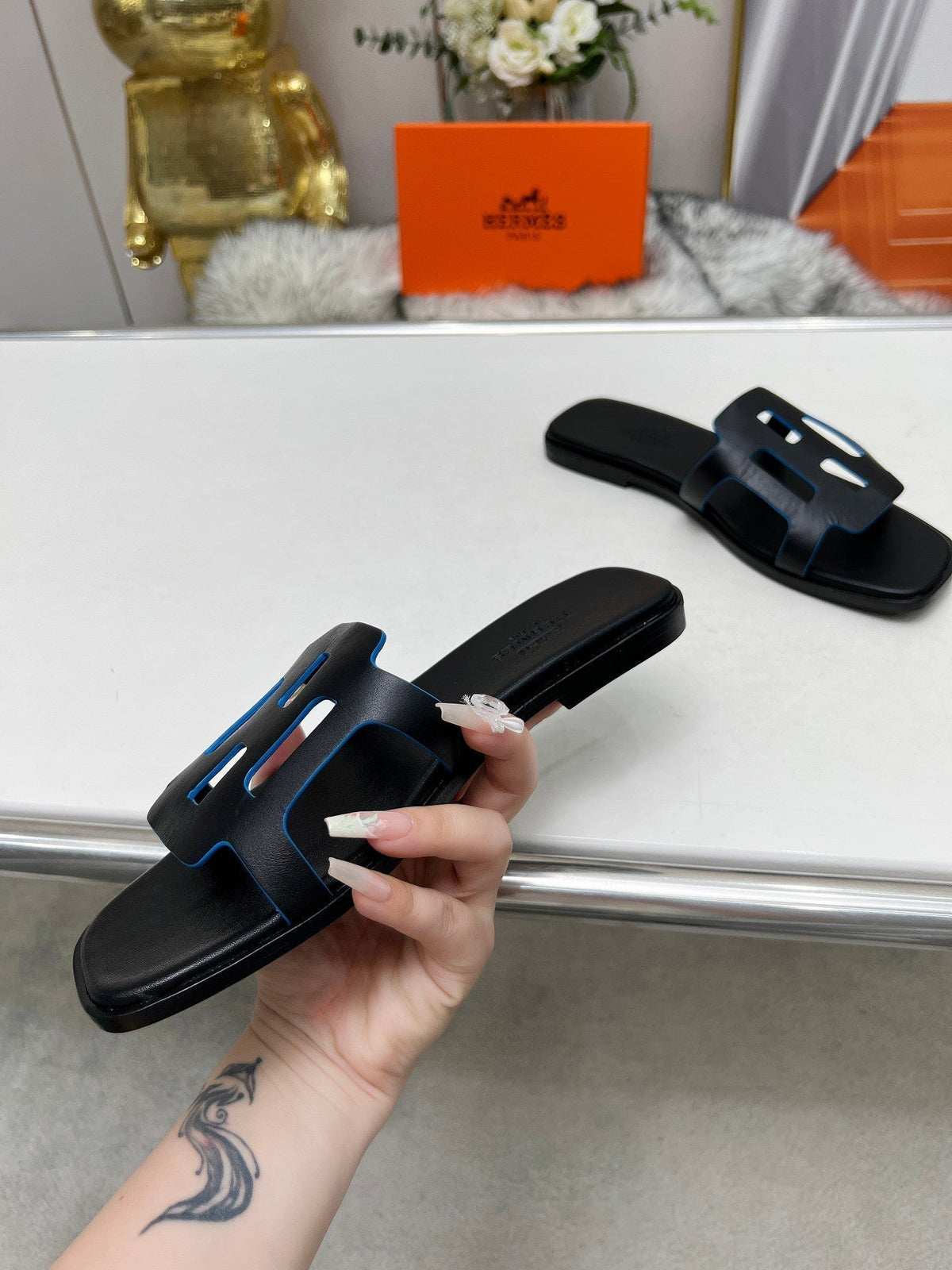 FLATFORM SANDAL BLACK CALFSKIN