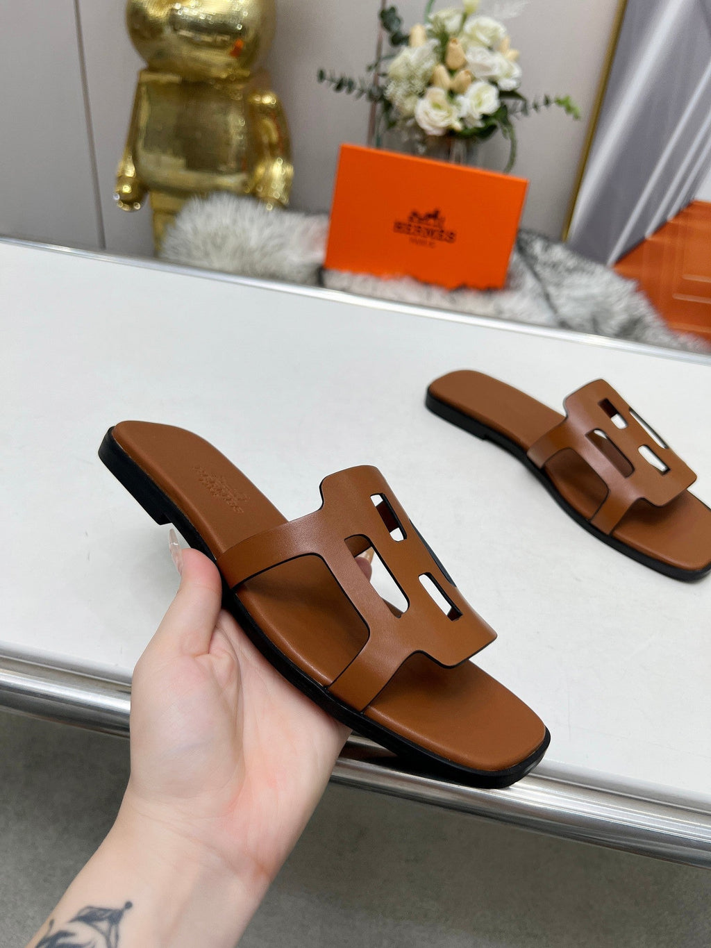 FLATFORM SANDAL CARAMEL CALFSKIN