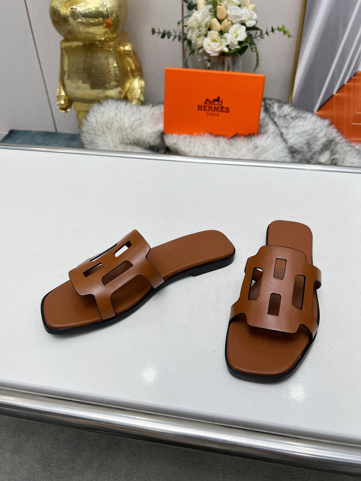 FLATFORM SANDAL CARAMEL CALFSKIN