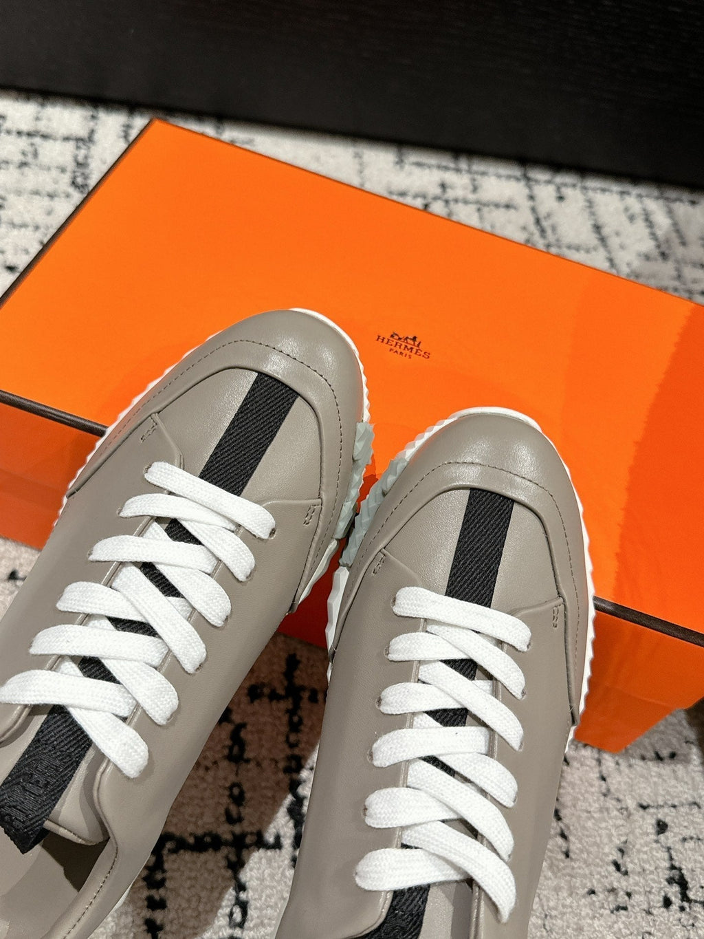 BOUNCING SNEAKER IN KHAKI BEIGE CALFSKIN