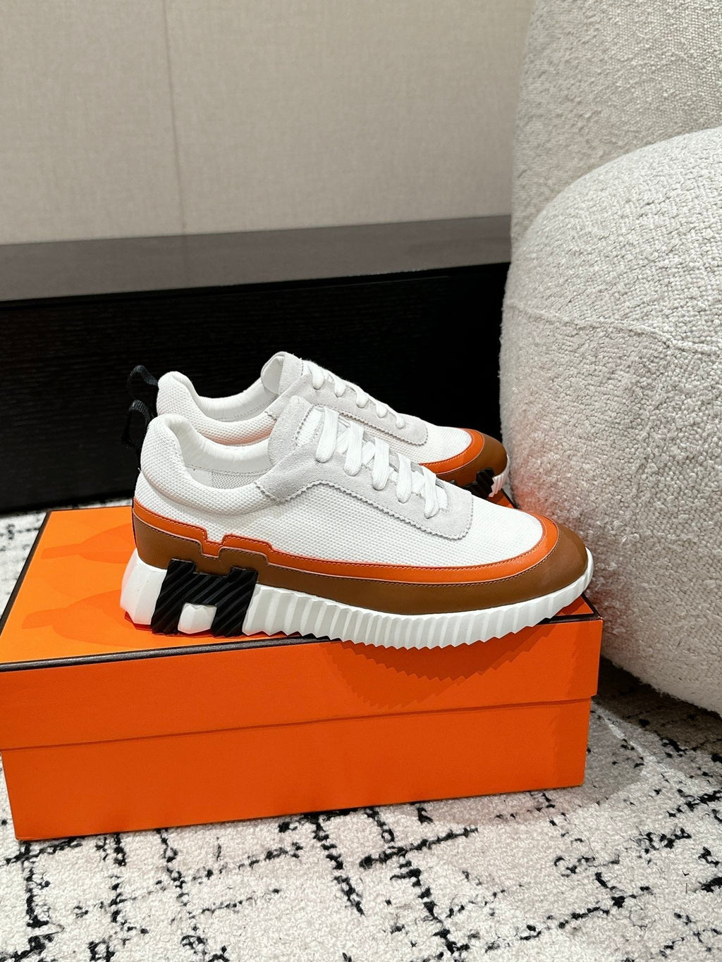 BOUNCING SNEAKER IN BRONZE BROWN CALFSKIN AND WHITE FABRIC