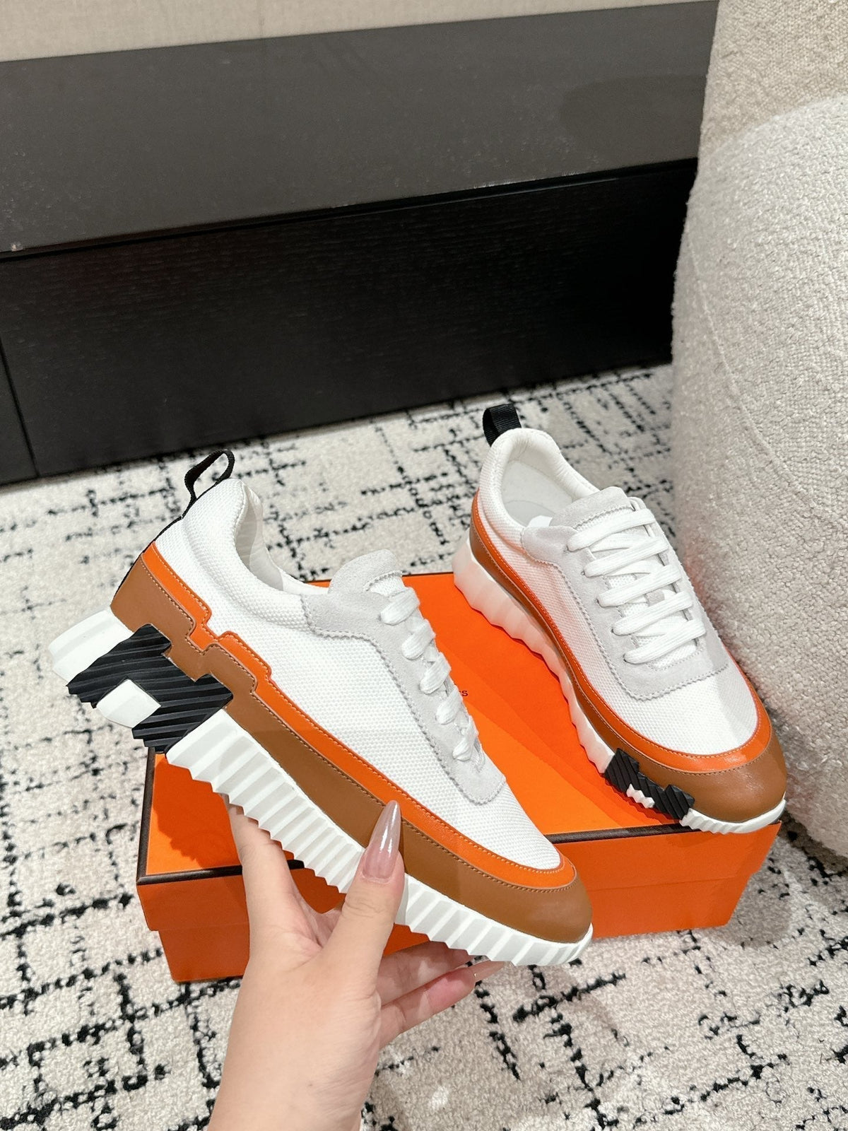BOUNCING SNEAKER IN BRONZE BROWN CALFSKIN AND WHITE FABRIC