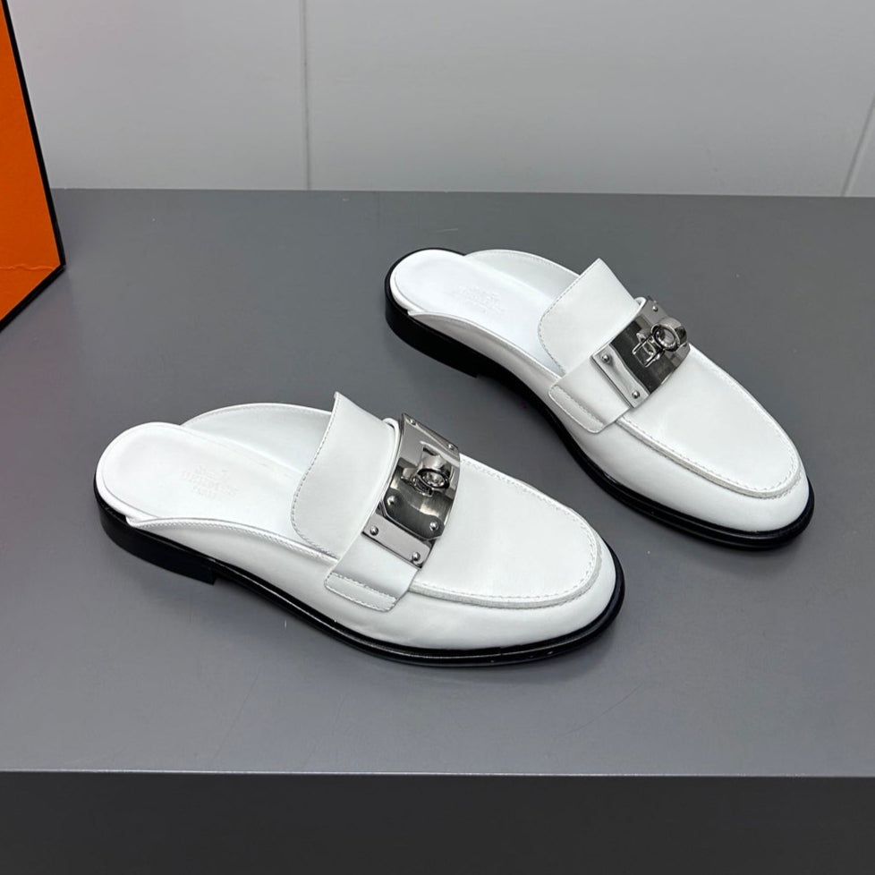 0Z MULE IN WHITE LAMBSKIN