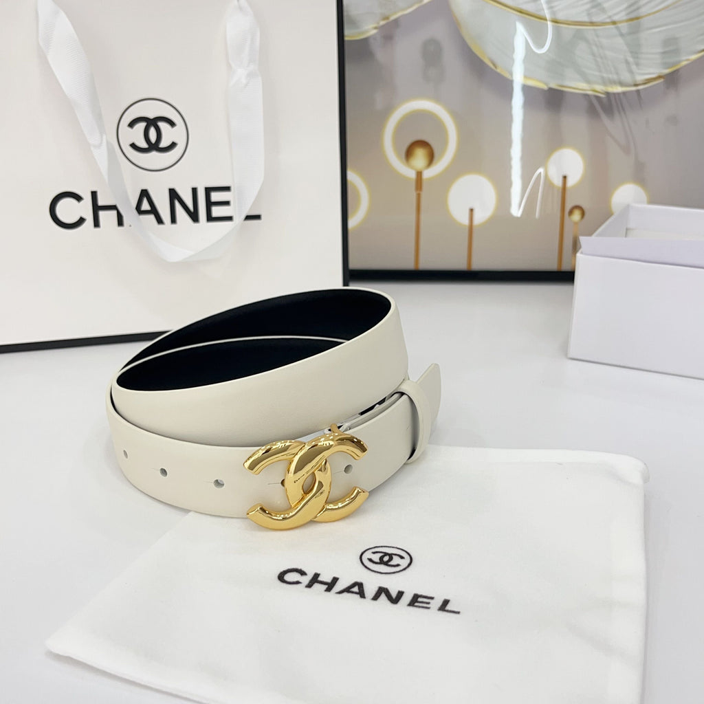 DOUBLE C BELT 30MM IN WHITE CALFSKIN WITH SHINY GOLD BUCKLE