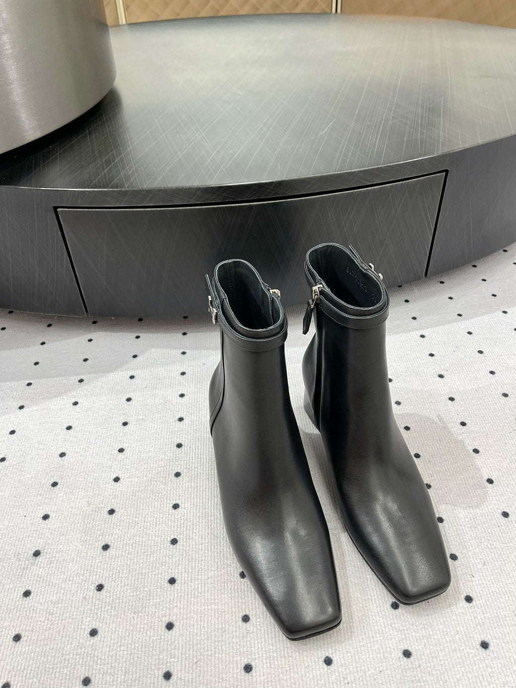 HOMMAGE ANKLE BOOT 5 CM IN BLACK CALFSKIN