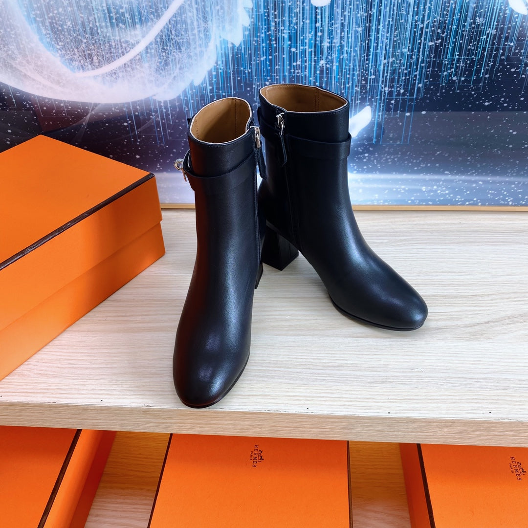 STORY ANKLE BOOT 7 CM IN BLACK LAMBSKIN
