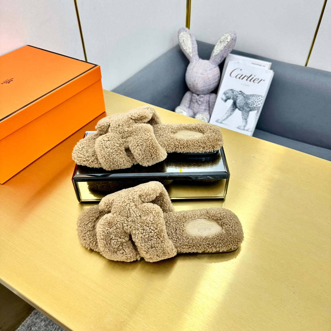 ORAN SHEARLING SANDALS CAMEL BROWN