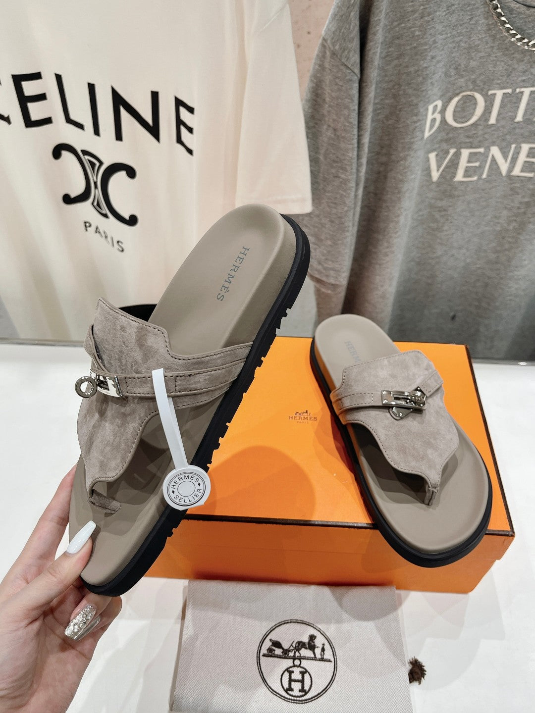 EMPIRE SANDAL LIGHT GRAY SUEDE