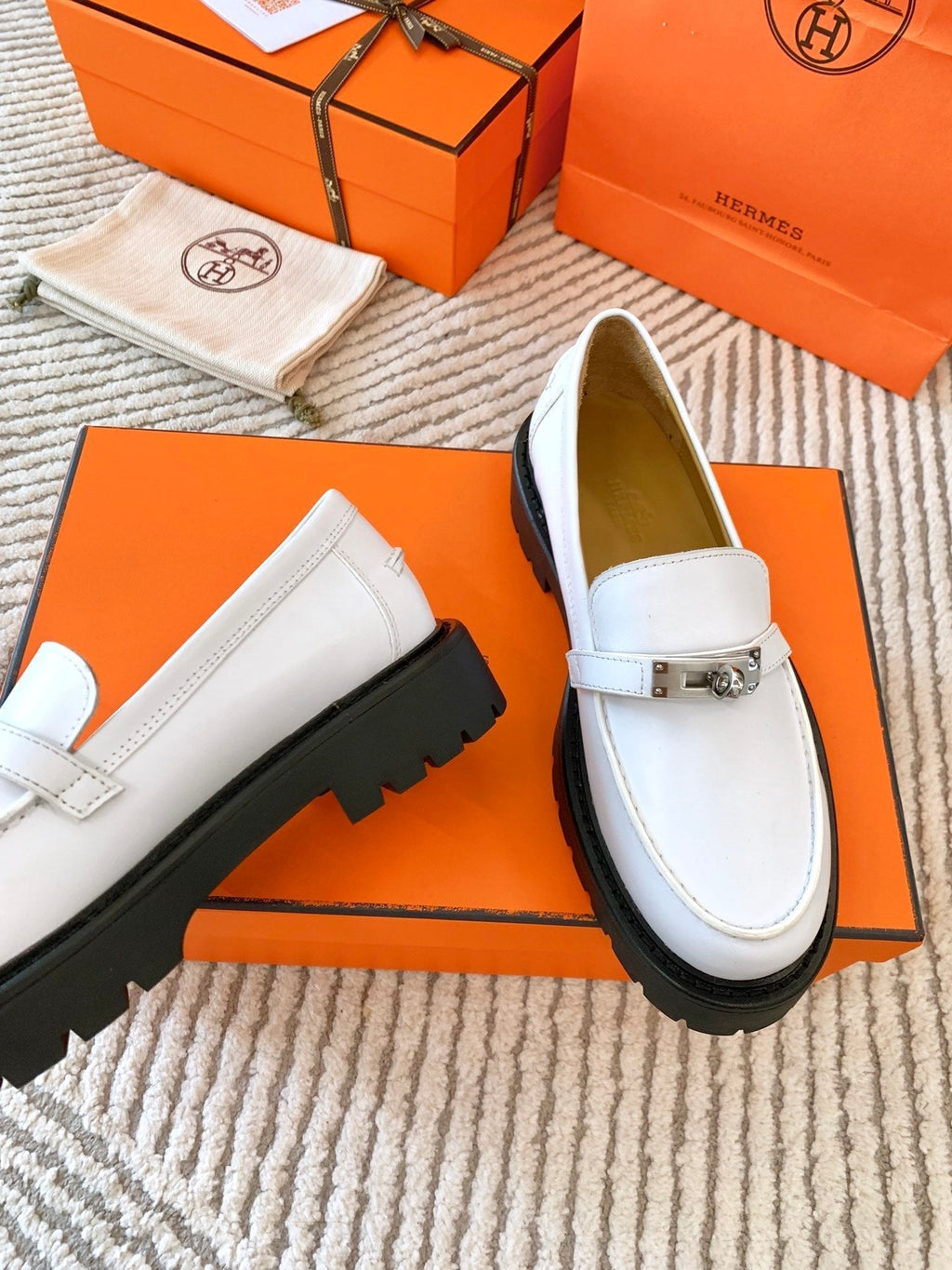ICONE LOAFER IN WHITE CALFSKIN